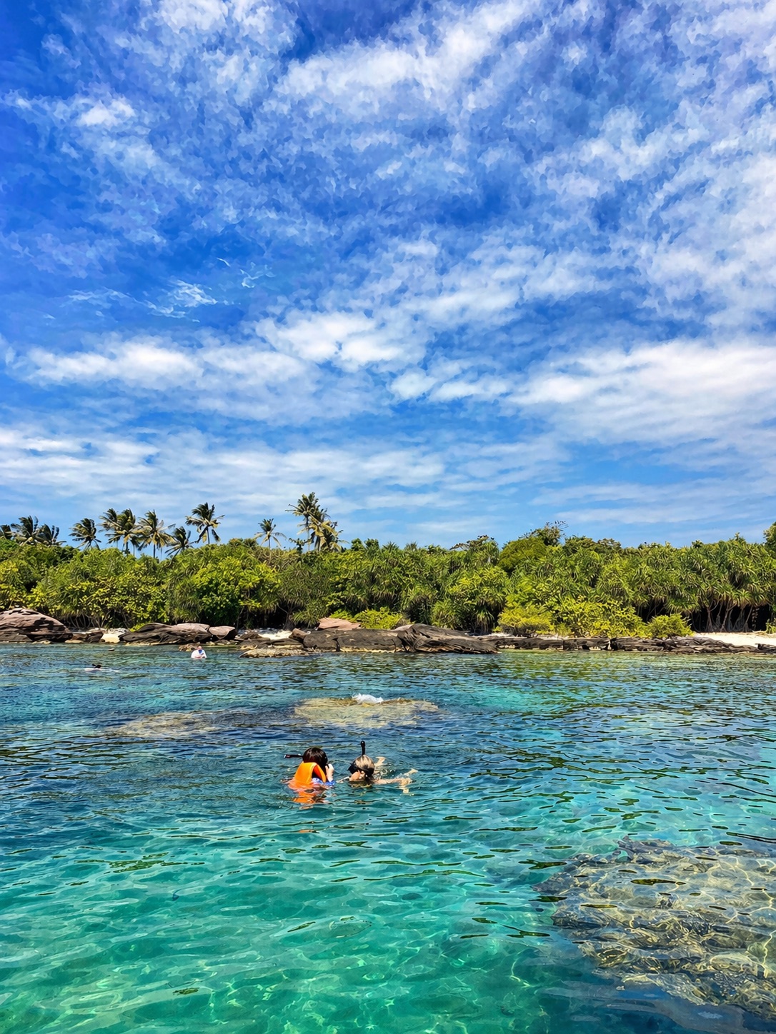 Phu Quoc Airport Transfer Guide: Taxi, Grab or Private Driver?